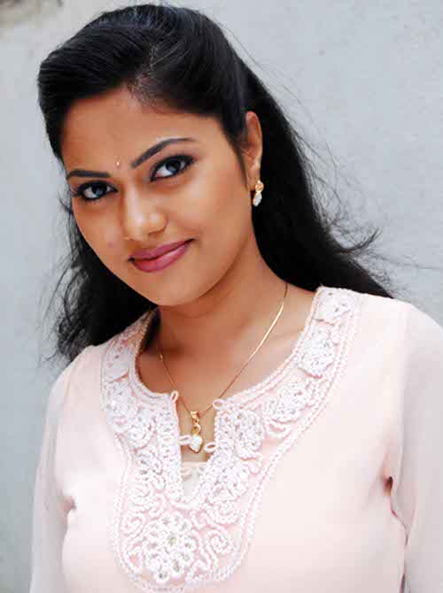 Serial Actress Suhasini Biography - Age, Height, Serials, Images